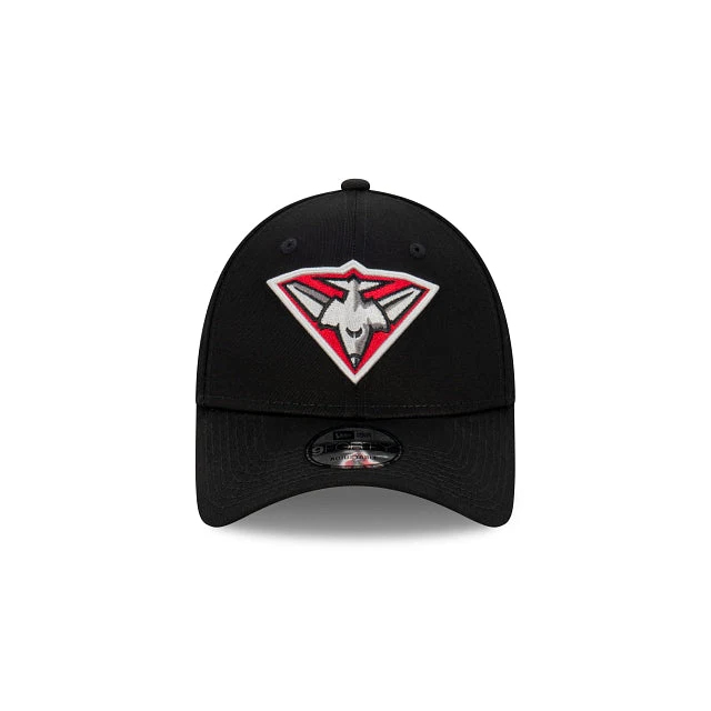 Essendon Bombers New Era 9forty Cloth Strap Cap - Image 6