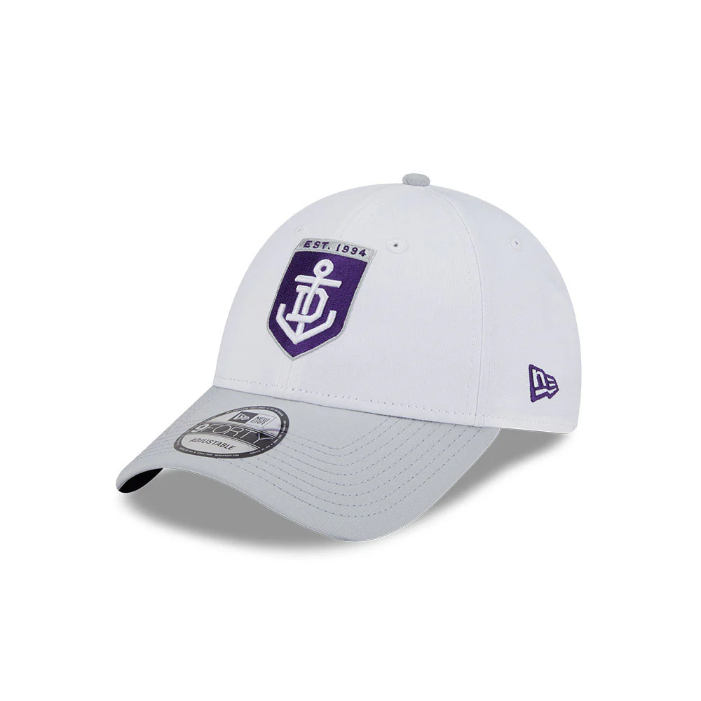 Fremantle Dockers On-Field 2026 9forty Snapback Cap